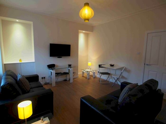 1 Bedroom Flat To Rent In Wallfield Place, Top Left, AB25