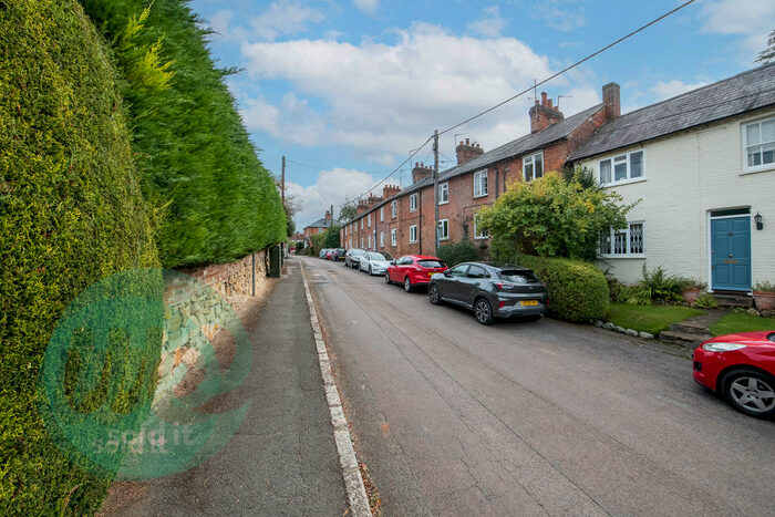 1 Bedroom Cottage For Sale In High Street, Weedon, HP22