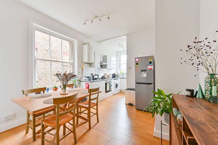 2 Bedroom Flat For Sale In Mowll Street, Oval, London, SW9
