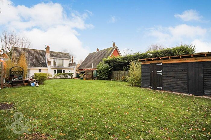 3 Bedroom Detached Bungalow For Sale In Rickinghall Road, Hinderclay, Diss, IP22