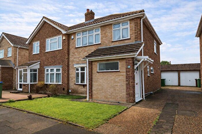 3 Bedroom Semi Detached House For Sale In Askern Close, DA6