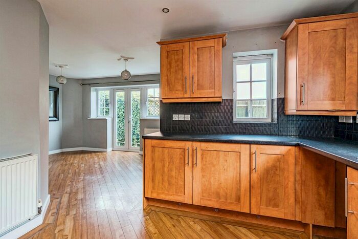 4 Bedroom Property To Rent In Madison Avenue, Brierley Hill, DY5