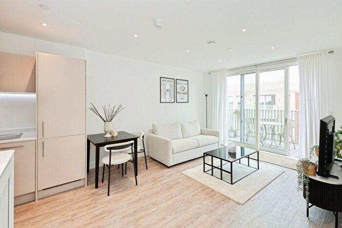 1 Bedroom Flat To Rent In Dukes Road, London, E17