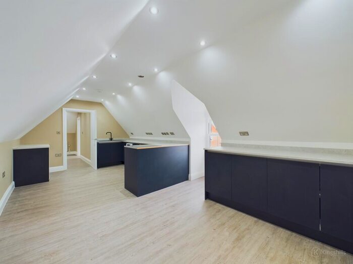 3 Bedroom Flat To Rent In Stuart Road, High Wycombe, Buckinghamshire, HP13