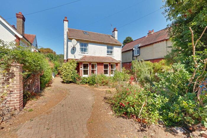 3 Bedroom Detached House For Sale In Eastern Road, Havant, PO9