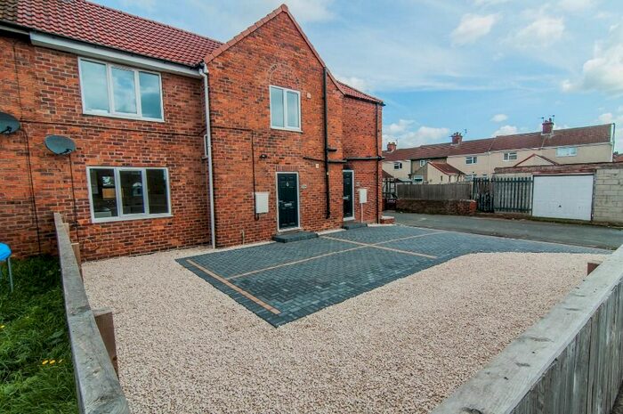 1 Bedroom Flat To Rent In Holmes Carr Crescent, Rossington, Doncaster, DN11