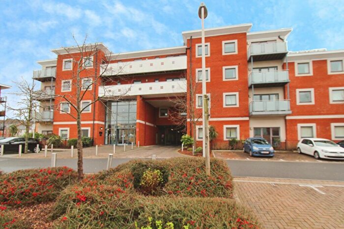 2 Bedroom Flat For Sale In Rushley Way, Reading, RG2