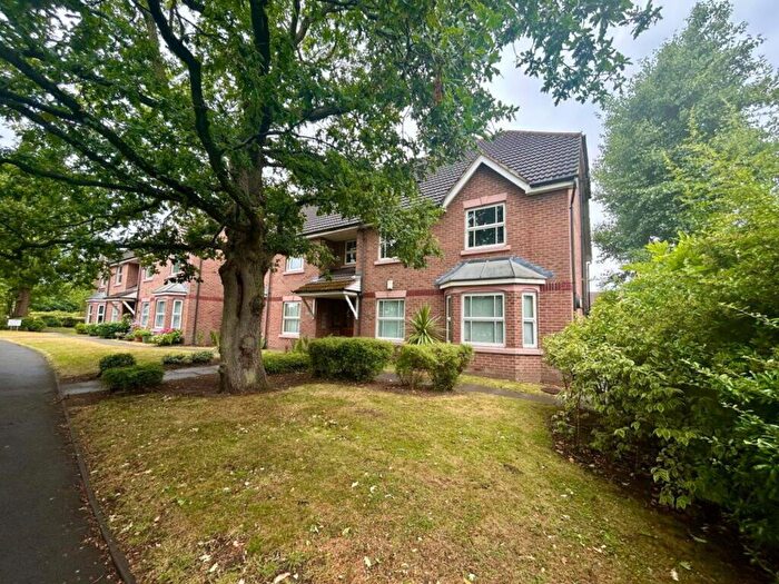 2 Bedroom Flat To Rent In Oak Way, Sutton Coldfield, B76