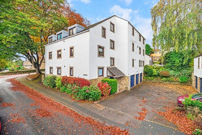 1 Bedroom Flat For Sale In Stockeld Way, Ilkley, West Yorkshire, LS29