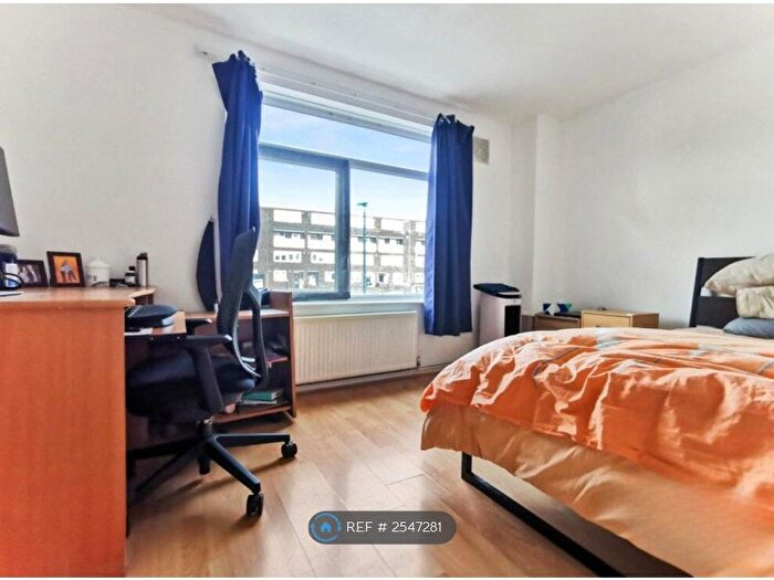 3 Bedroom Terraced House To Rent In London, London, SE18