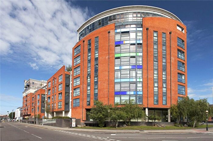 2 Bedroom Apartment To Rent In Kennet Street, Reading, Berkshire, RG1