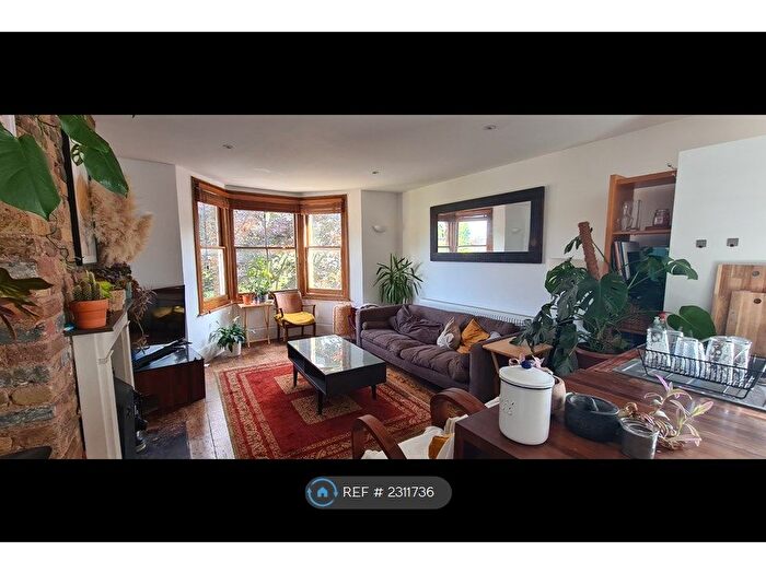 2 Bedroom Flat To Rent In Tierney Road, London, SW2