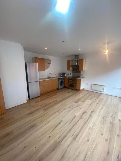 2 Bedroom Flat To Rent In George Street, Birmingham, West Midlands, B3