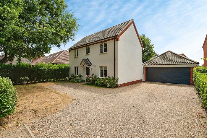 4 Bedroom Detached House For Sale In Roydon Road, Diss, IP22