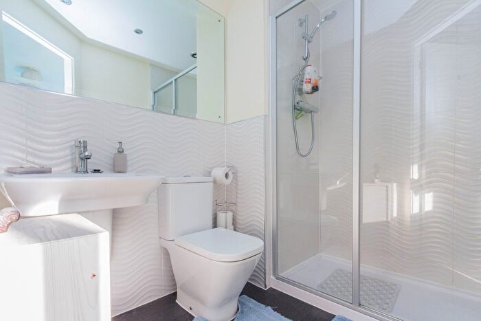 3 Bedroom Detached House For Sale In Harrington Road, Irthlingborough, NN9