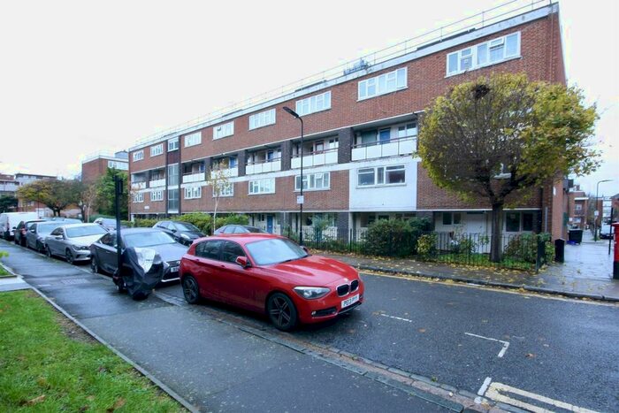3 Bedroom Maisonette To Rent In Milton Garden Estate, London, N16