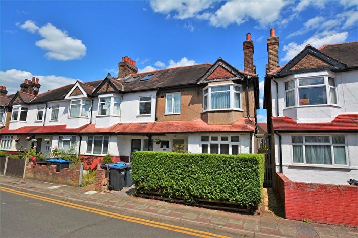 1 Bedroom Flat For Sale In Kimble Road, Colliers Wood, London, SW19