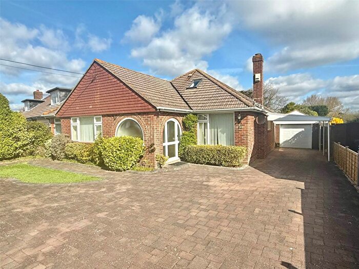 3 Bedroom Detached House For Sale In Island View Close, Milford On Sea, Lymington, Hampshire, SO41