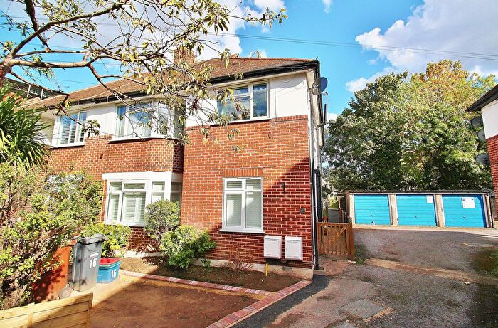 2 Bedroom Flat For Sale In St. Johns Court, St. Johns Road, Isleworth, TW7