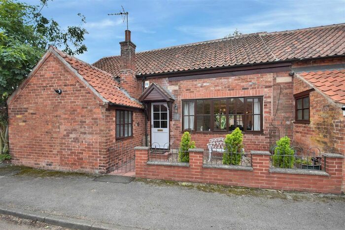 3 Bedroom Property For Sale In Dykes End, Collingham, Newark, NG23