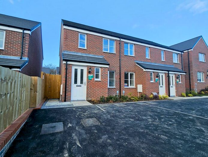 2 Bedroom End Of Terrace House To Rent In Rhodfa Bryn Castell, Bridgend, CF31