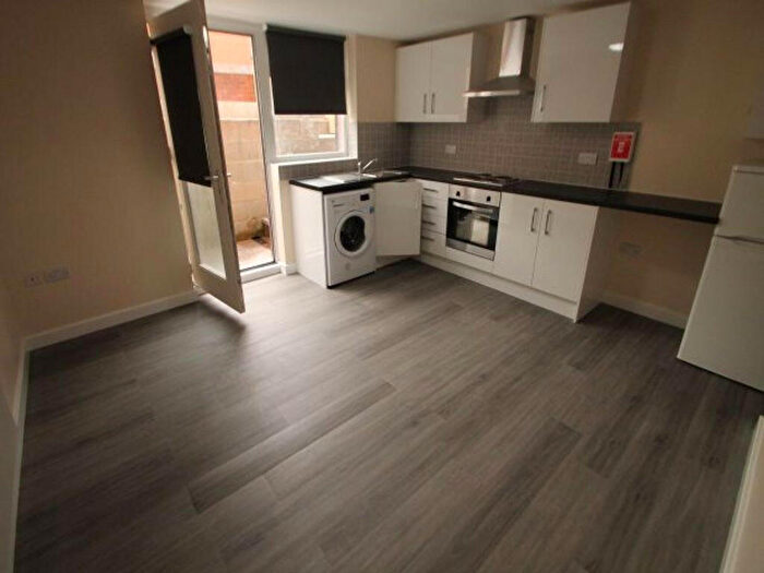 1 Bedroom House To Rent In Headingley Mount, Leeds, LS6