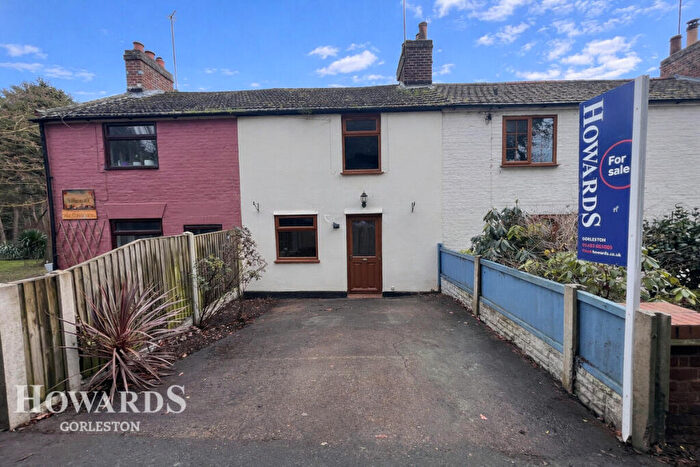 2 Bedroom Cottage For Sale In Mill Road, Burgh Castle, NR31