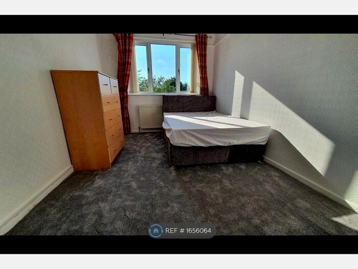 3 Bedroom Flat To Rent In Great Hampton Row, Birmingham, B19
