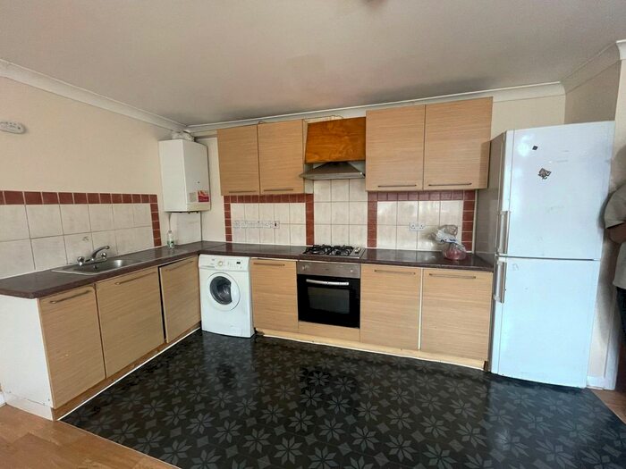 2 Bedroom Flat To Rent In Barley Lane, Ilford, IG3