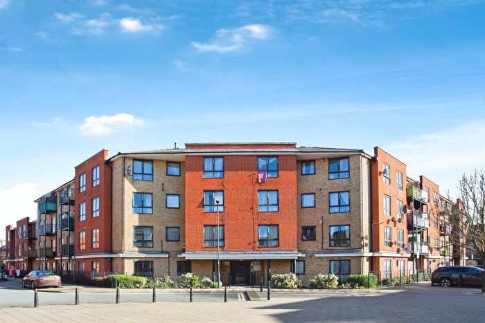 2 Bedroom Flat For Sale In Hirst Crescent, Wembley, HA9