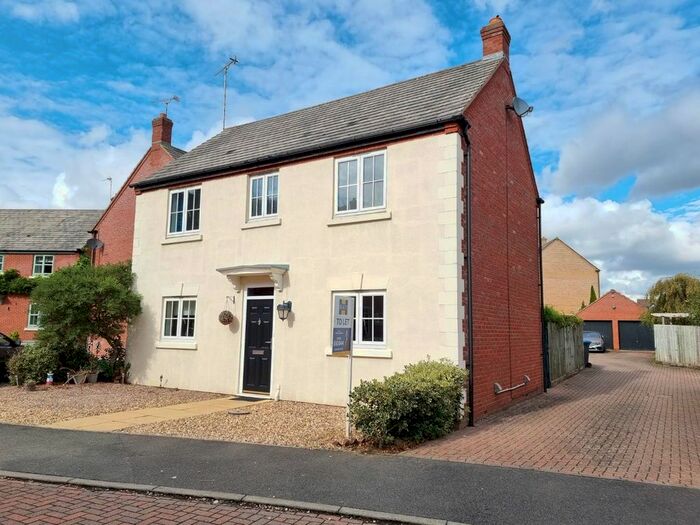 3 Bedroom Detached House To Rent In Fieldfare Close, Coton Meadows, Rugby, CV23