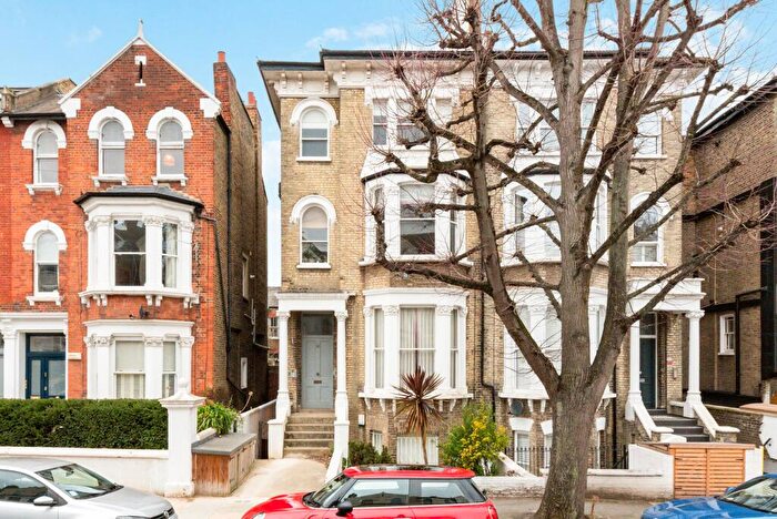 2 Bedroom Flat To Rent In Sisters Avenue, , London, SW11