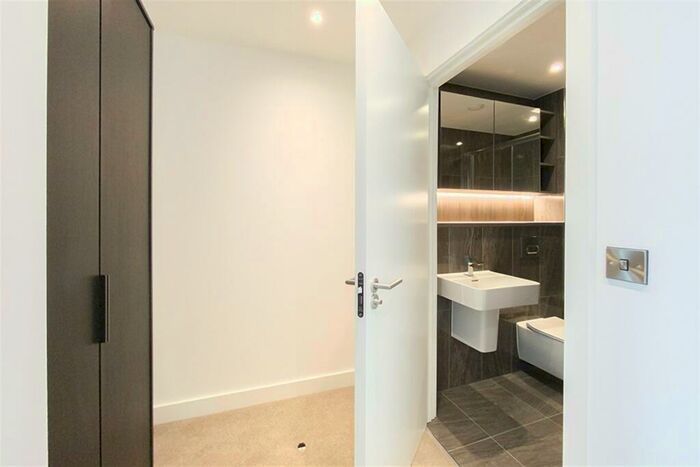 2 Bedroom Apartment To Rent In Elizabeth Tower, M15