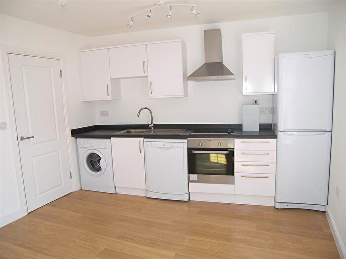 1 Bedroom Flat To Rent In Flat, Stert Street, Abingdon, OX14