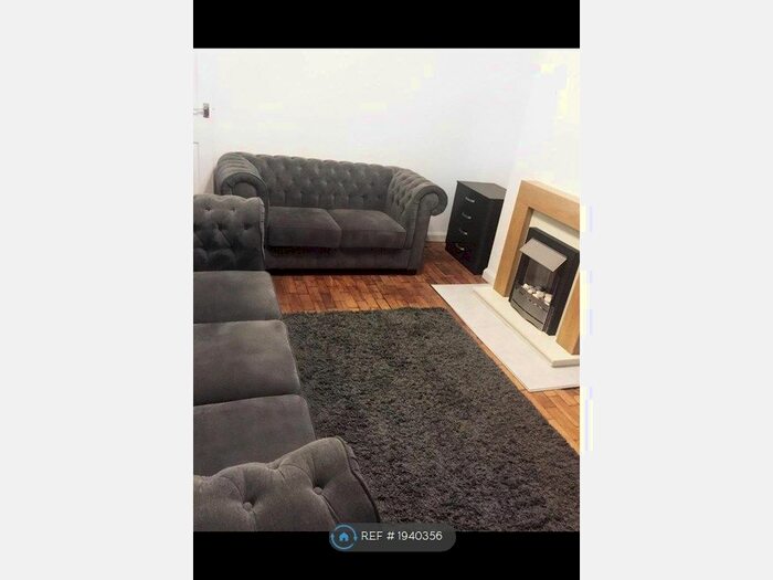 3 Bedroom Semi-Detached House To Rent In Burnham Road, Scunthorpe, DN15