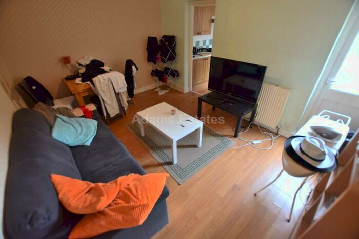 4 Bedroom Terraced House To Rent In Carnarvon Road, Reading, RG1