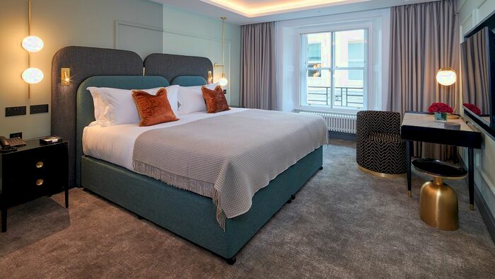 2 Bedroom Flat To Rent In Hyde Park Gate, London, SW7