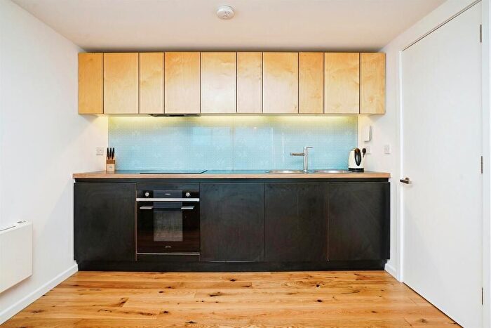 1 Bedroom Flat To Rent In Flaxman Road, London, SE5