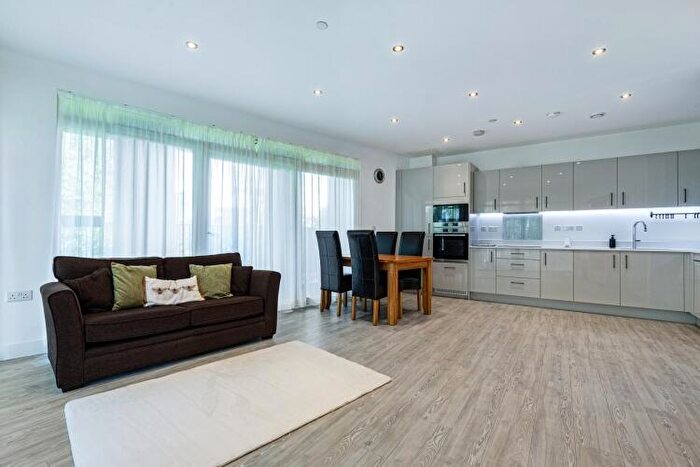 2 Bedroom Apartment To Rent In Barton Fields Road Oxford, OX3