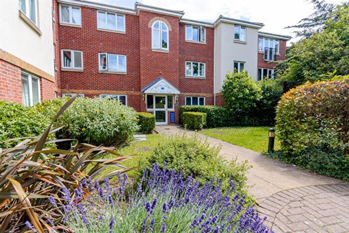 1 Bedroom Apartment For Sale In Hume Way, Ruislip, HA4
