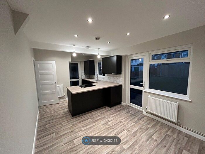 3 Bedroom End Of Terrace House To Rent In Rectory Road, Sittingbourne, ME10