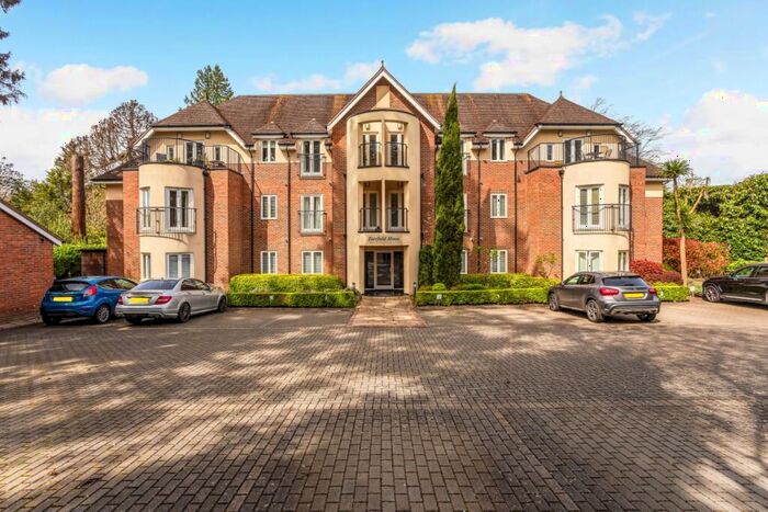 2 Bedroom Flat To Rent In London Road Ascot, SL5