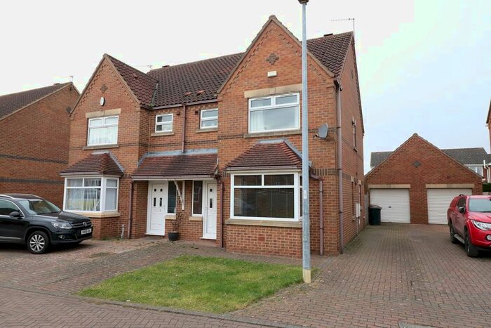 3 Bedroom Semi-Detached House To Rent In Lower Meadows, Barton-Upon-Humber, DN18