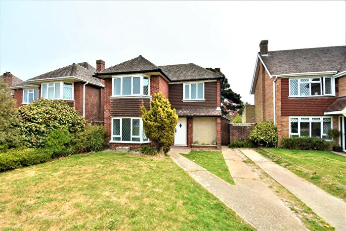 3 Bedroom Semi-Detached House To Rent In The Paddock - Gold Sub, Alverstoke, Gosport, Hampshire, PO12
