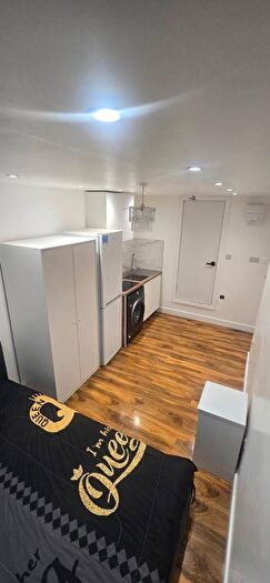 Studio To Rent In Owen Way, London, NW10