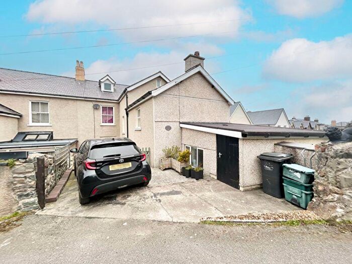 3 Bedroom Cottage For Sale In Conway Road, Penmaenmawr, LL34