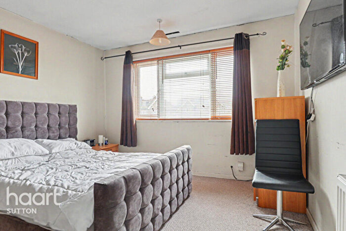 4 Bedroom Detached House For Sale In North Acre, Banstead, SM7