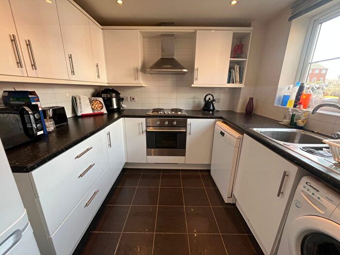 2 Bedroom Flat To Rent In Sir Thomas White Close, Warwick, CV34