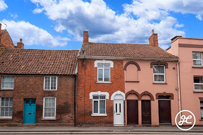 2 Bedroom Terraced House For Sale In North Street, Bridgwater, TA6