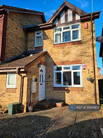 4 Bedroom End Of Terrace House To Rent In Clovelly Close, Pinner, HA5